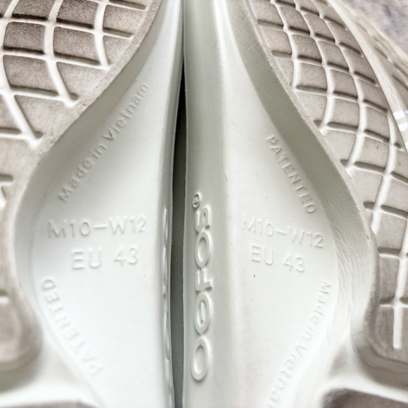 OOFOS OOahh UNISEX White Slide Sandals M10/W12 Recovery Comfy Casual - Picture 6 of 7